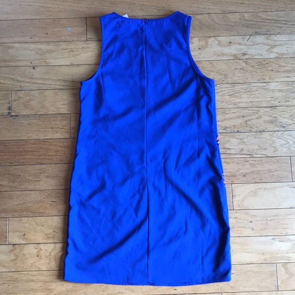 Sleeveless dress w/ colorful embroidery - Picture 2 of 3